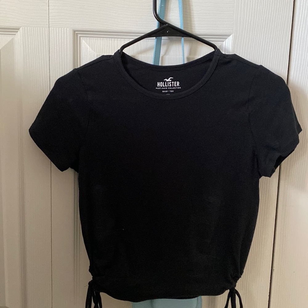 Hollister Baby Tee - Black